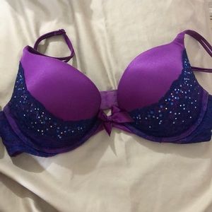 Victoria’s Secret push-up bra